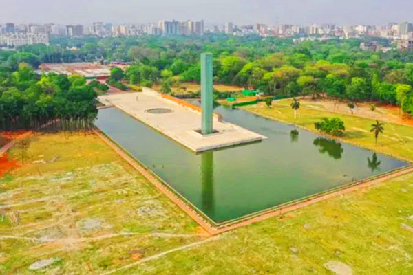 সোহরাওয়ার্দী উদ্যান এ সন্ধ্যা নামলেই মাদকের অভয়ারণ্য